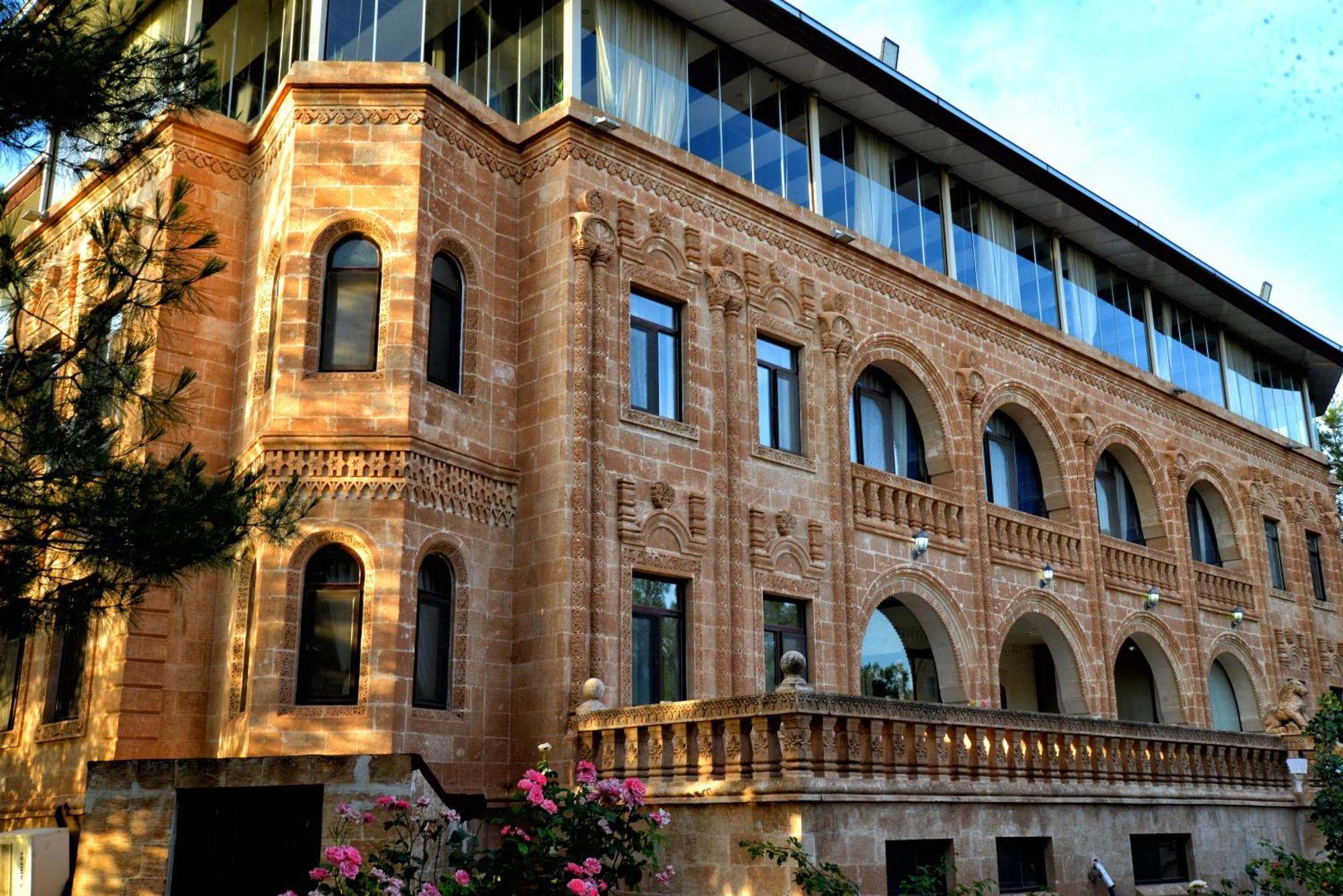 Turabdin Hotel Midyat ภายนอก รูปภาพ
