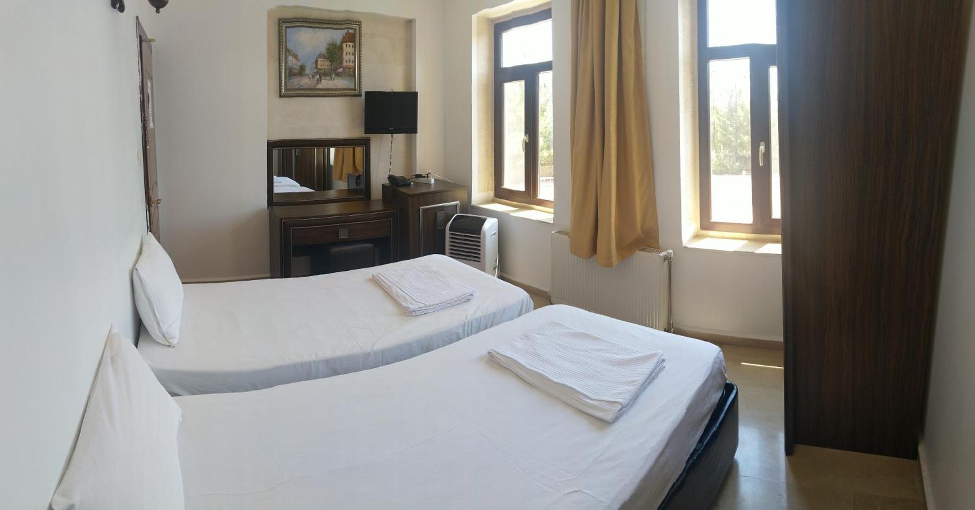 Turabdin Hotel Midyat ภายนอก รูปภาพ