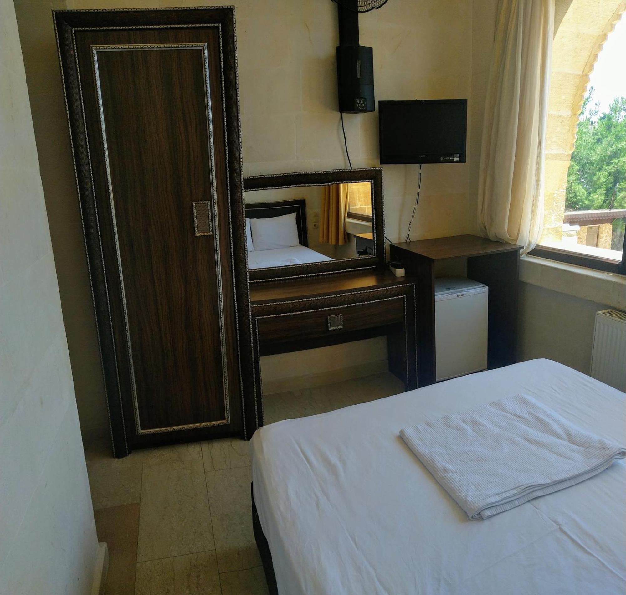 Turabdin Hotel Midyat ภายนอก รูปภาพ