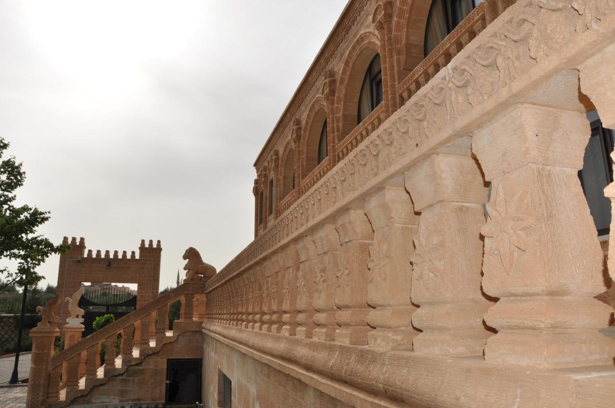 Turabdin Hotel Midyat ภายนอก รูปภาพ